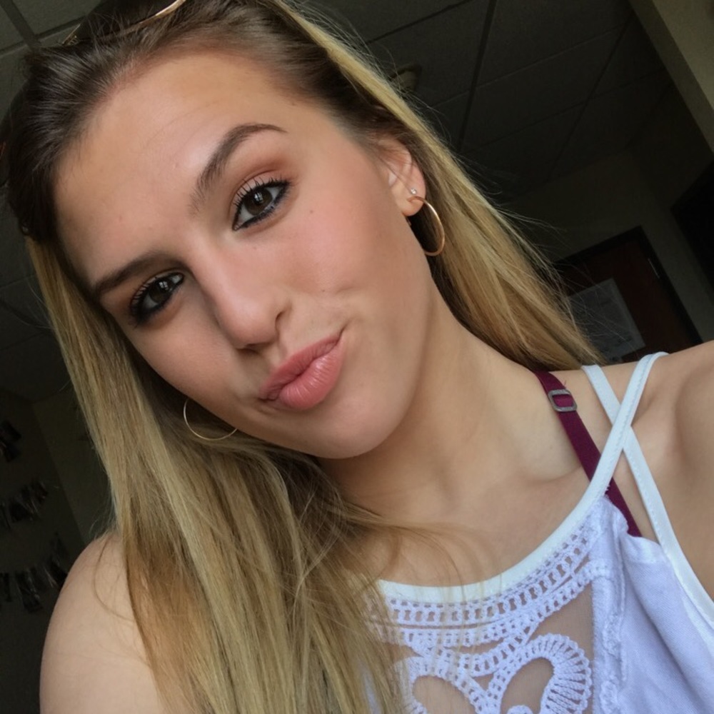 Meet your Posher, Marissa